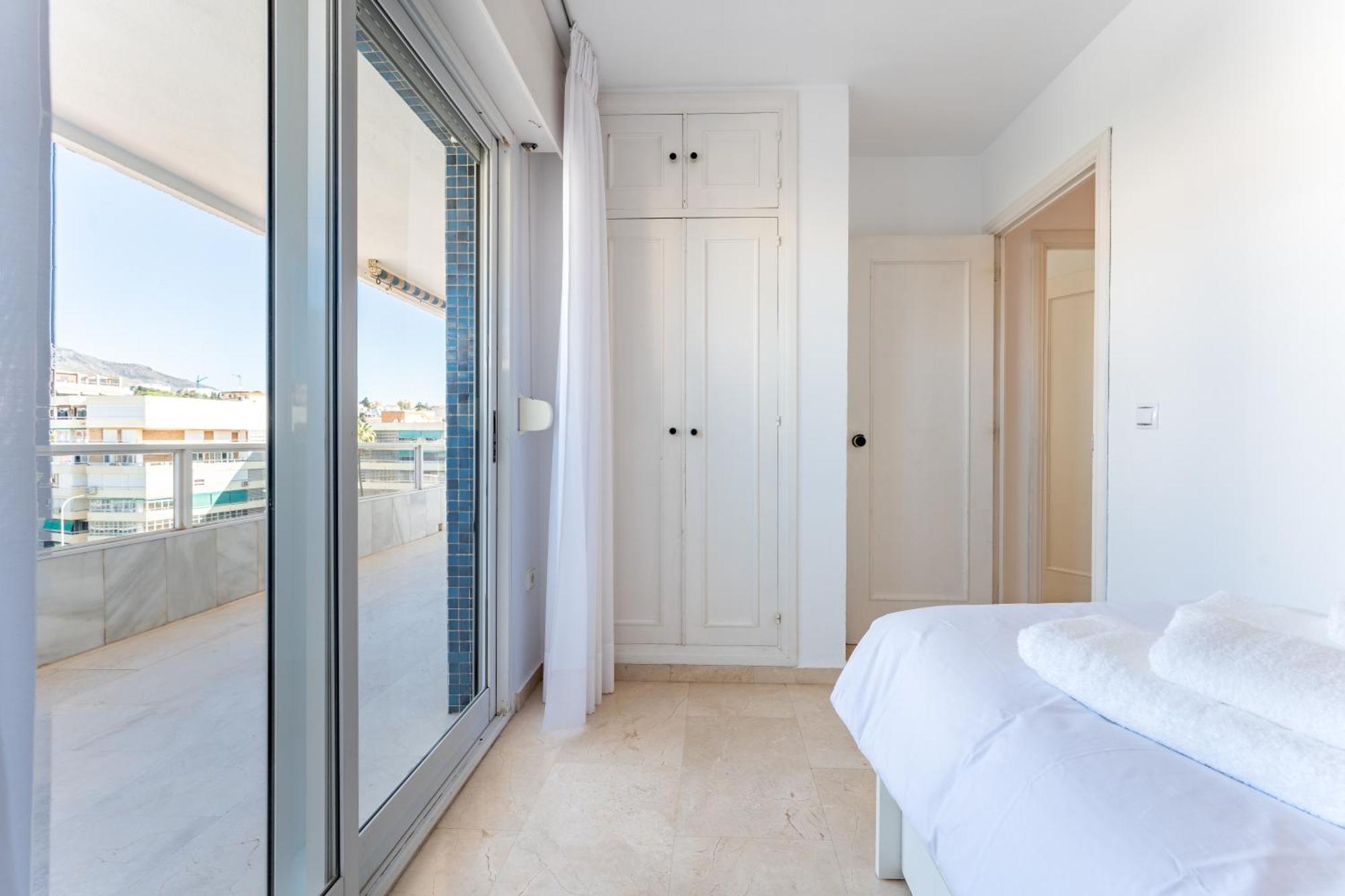 Tropico Carihuela View & Parking Apartment ตอร์เรโมลิโนส ภายนอก รูปภาพ