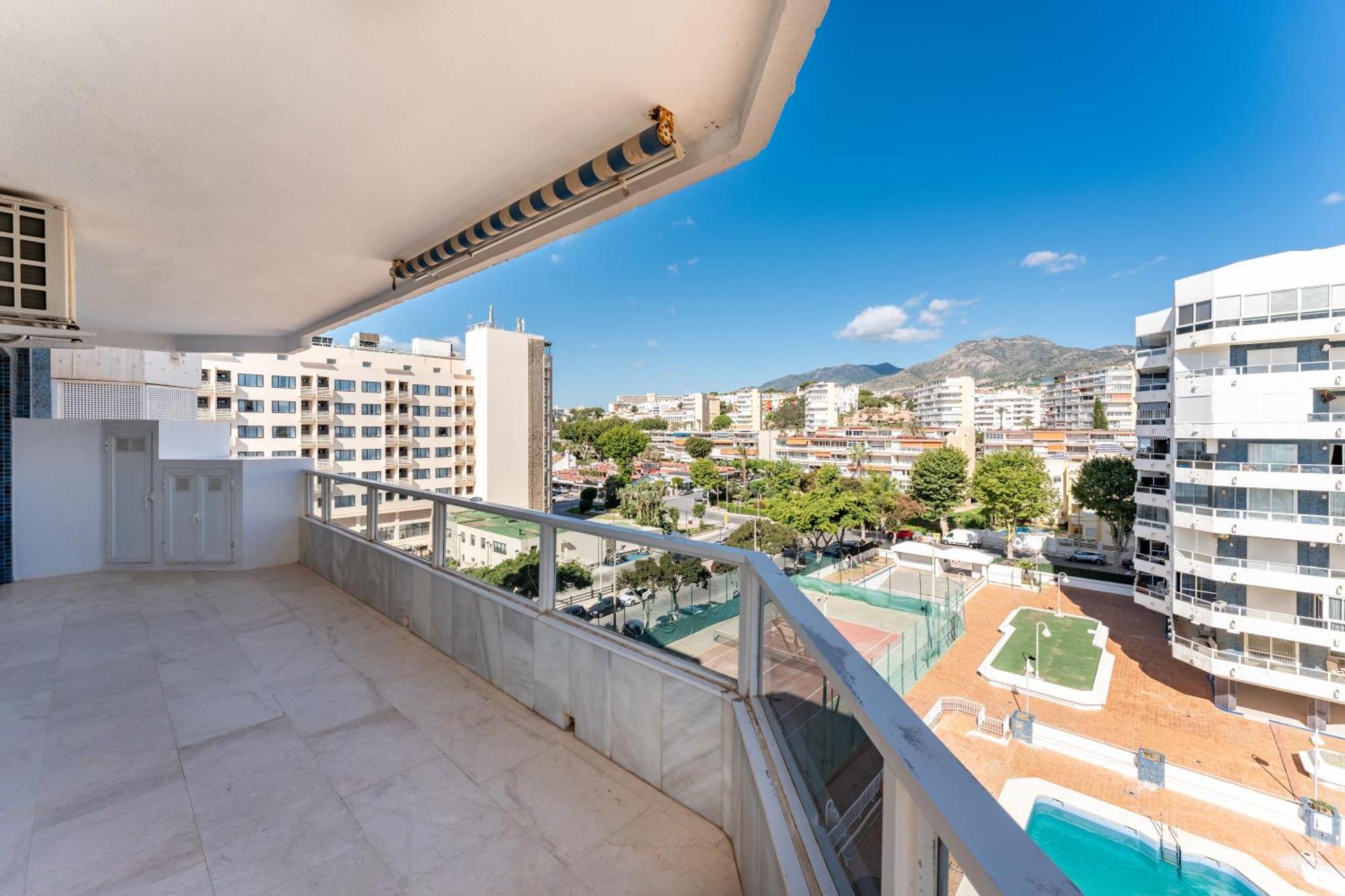 Tropico Carihuela View & Parking Apartment ตอร์เรโมลิโนส ภายนอก รูปภาพ